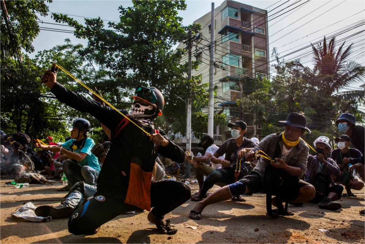 Young protesters with slingshots © Panos Pictures _ Anonymous Myanmar photographer _ Visa d’Or for News winner (Visa pour l’Image Festival) 
